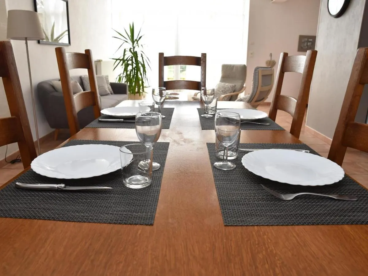 Holiday home Charmant Gite Avec Piscine, Jardin Et Jeux Enfants Pres De St Pourcain/Sioule - Fr-1-489-57 Cressanges France