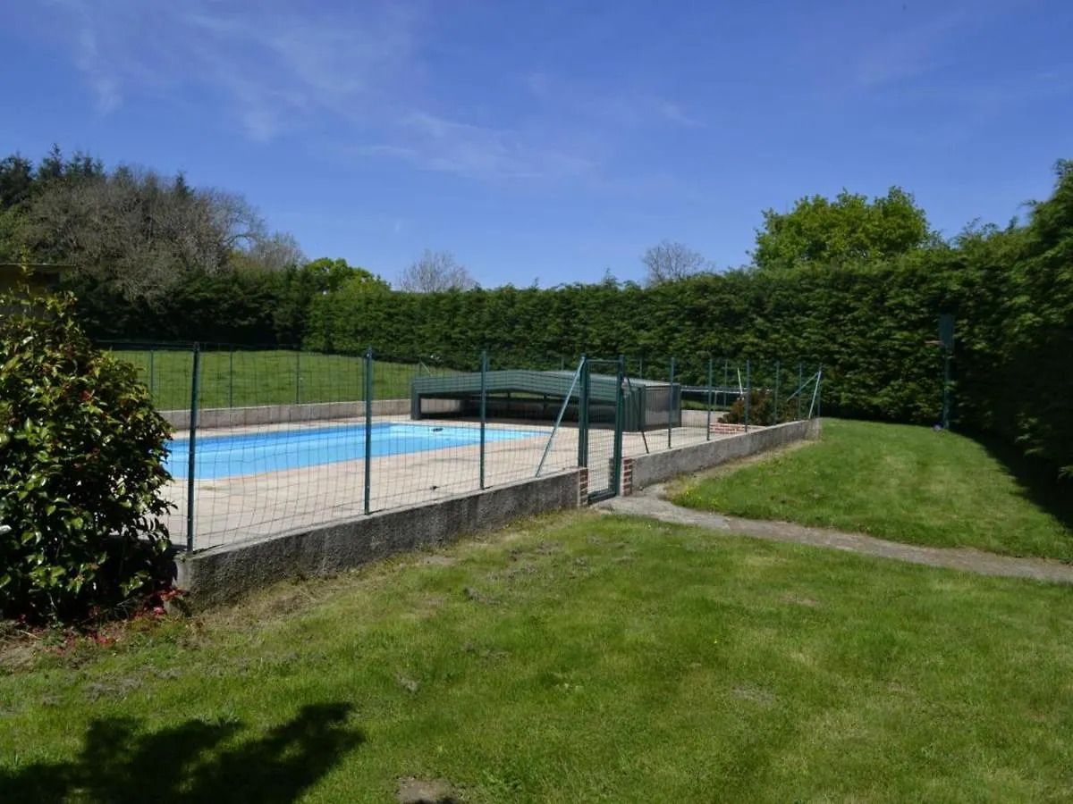 Charmant Gite Avec Piscine, Jardin Et Jeux Enfants Pres De St Pourcain/Sioule - Fr-1-489-57 Cressanges 0*,  Fransa